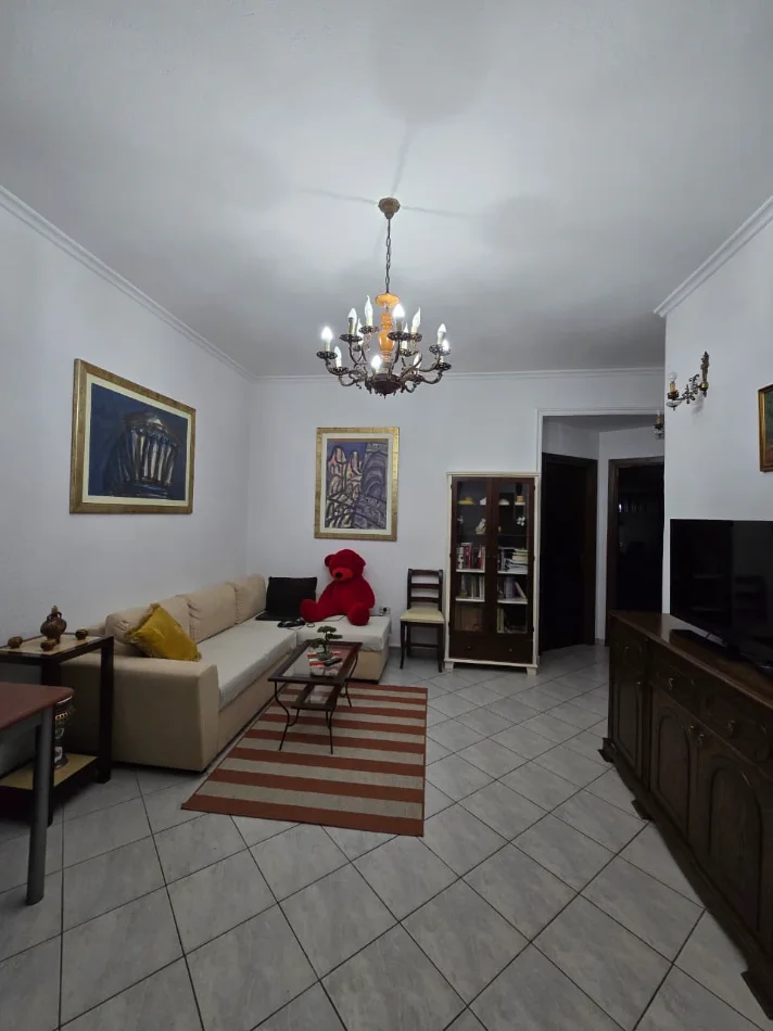 Tirane, jap me qera apartament 2+1 Kati 1, 100 m² 175 € 
