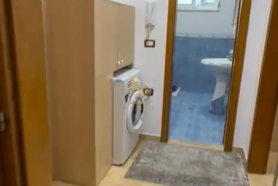 Tirane, jepet me qera apartament 1+1+Ballkon Kati 1, 60 m² 500 € (5 Maji)