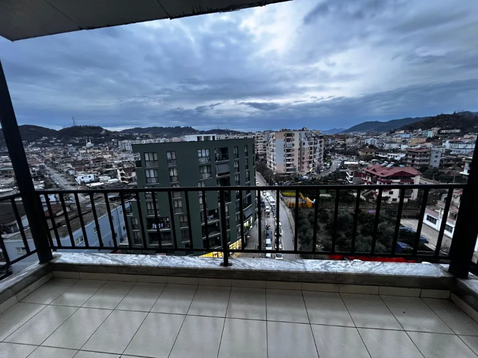 Tirane, jepet me qera apartament 1+1 Kati 8, 60 m² 380 € (YZBERISHT)