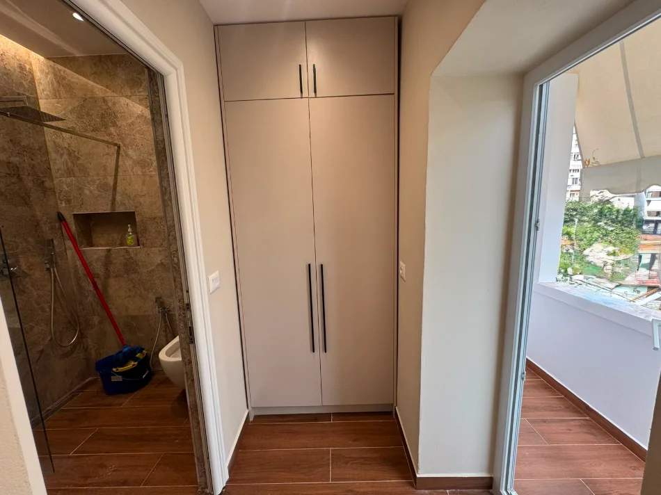 Tirane, shitet apartament 1+1 Kati 4, 34 m² 120.000 € (Pazari i Ri)