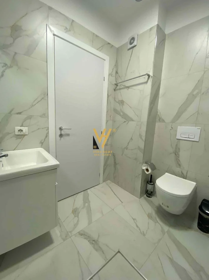 Tirane, jepet me qera apartament 2+1+Ballkon Kati 1, 90 m² 720 € (5 MAJI)