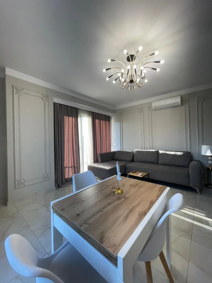 Tirane, jepet me qera apartament 1+1 Kati 7, 800 € (Kompleksi Olimpik)