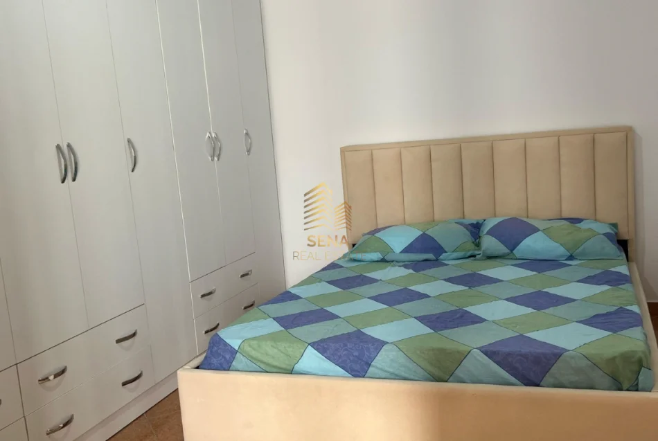 Tirane, jepet me qera apartament 2+1+Ballkon Kati 2, 90 m² 500 € (Siri Kodra)