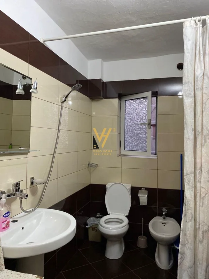 Tirane, jepet me qera apartament 2+1+Ballkon Kati 3, 87 m² 620 € (RRUGA E ELBASANIT)