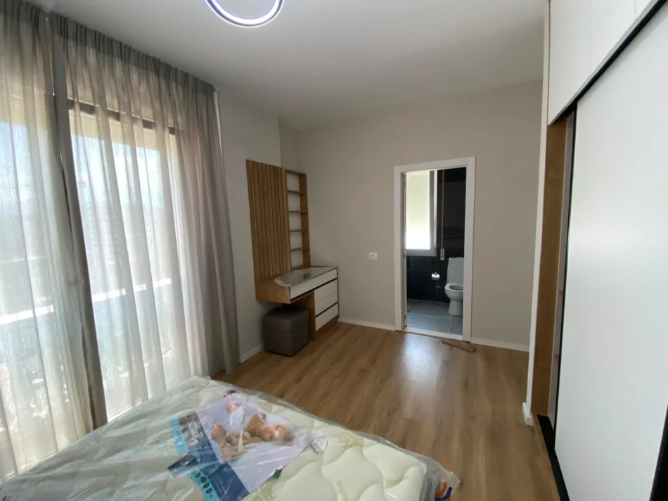 Tirane, jepet me qera apartament 2+1+2, Kati 6, 91 m² 500 € (Kamez)