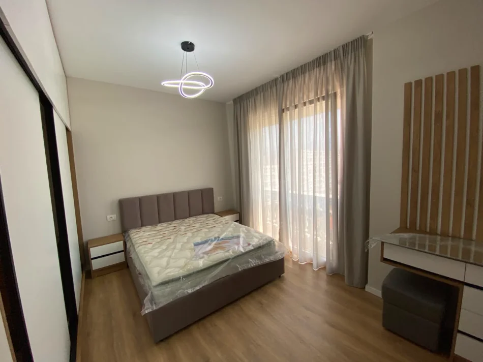 Tirane, jepet me qera apartament 2+1+2, Kati 6, 91 m² 500 € (Kamez)