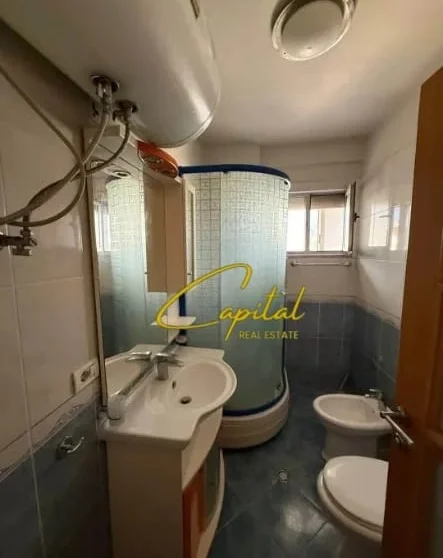 Tirane, jepet me qera apartament 2+1 Kati 4, 90 m² 650 € (RRUGA IRFAN TOMINI)
