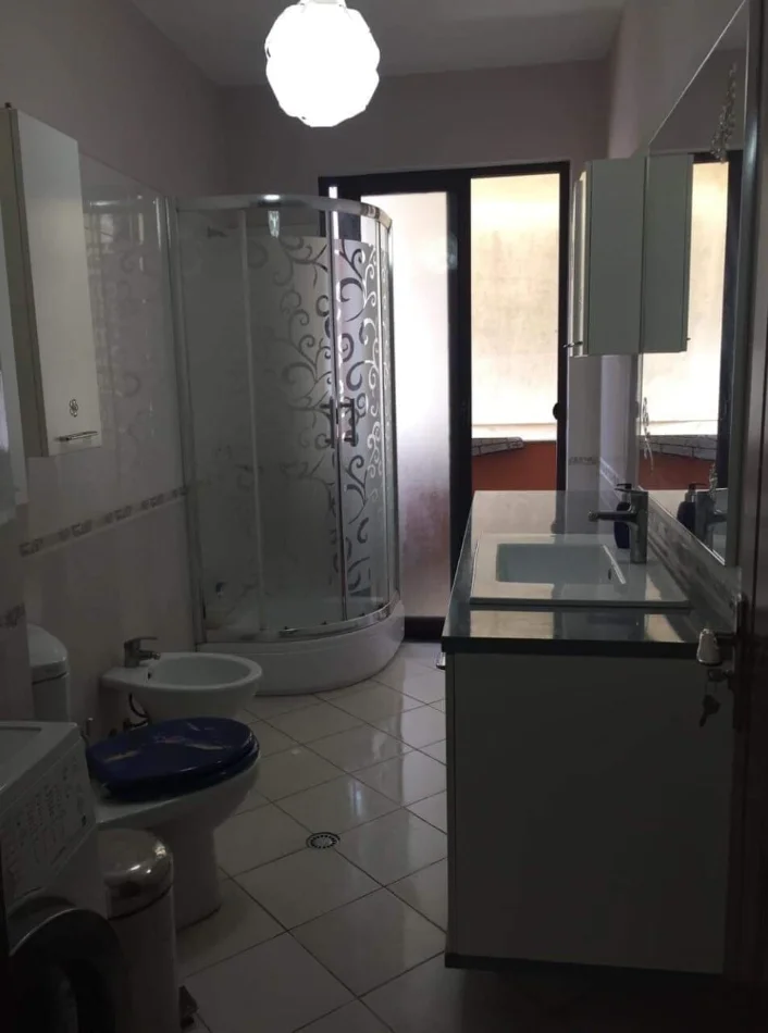 Tirane, jepet me qera apartament 2+1+Ballkon Kati 3, 110 m² 550 € (Astir, Rruga Astrit Losha)