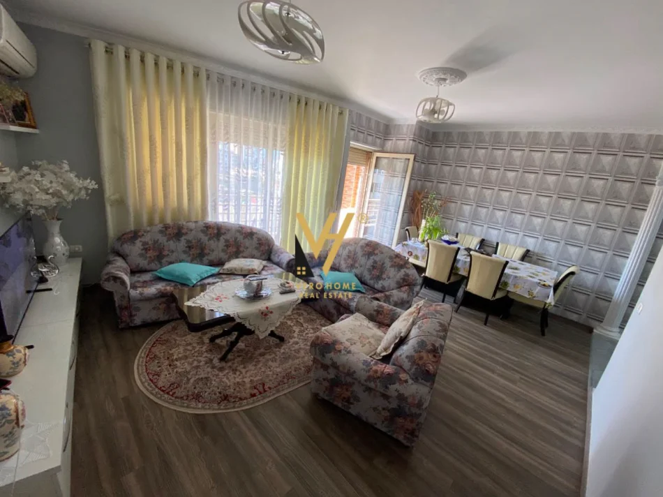 Tirane, shitet apartament 2+1+Ballkon Kati 4, 113 m² 260.000 € (STACIONI I TRENIT)