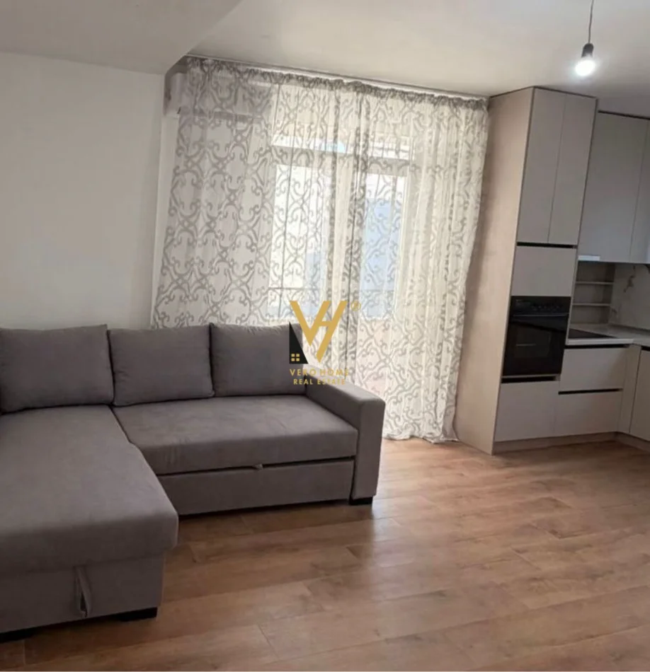 Tirane, jepet me qera apartament 1+1+Ballkon Kati 5, 62 m² 670 € (RRUGA E KOSOVAREVE)