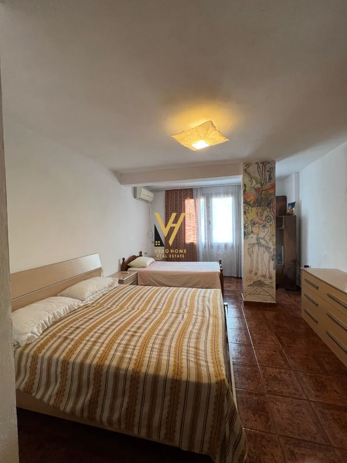 Tirane, shitet apartament 2+1+Ballkon Kati 1, 100 m² 228.000 € (ZOGU I ZI)