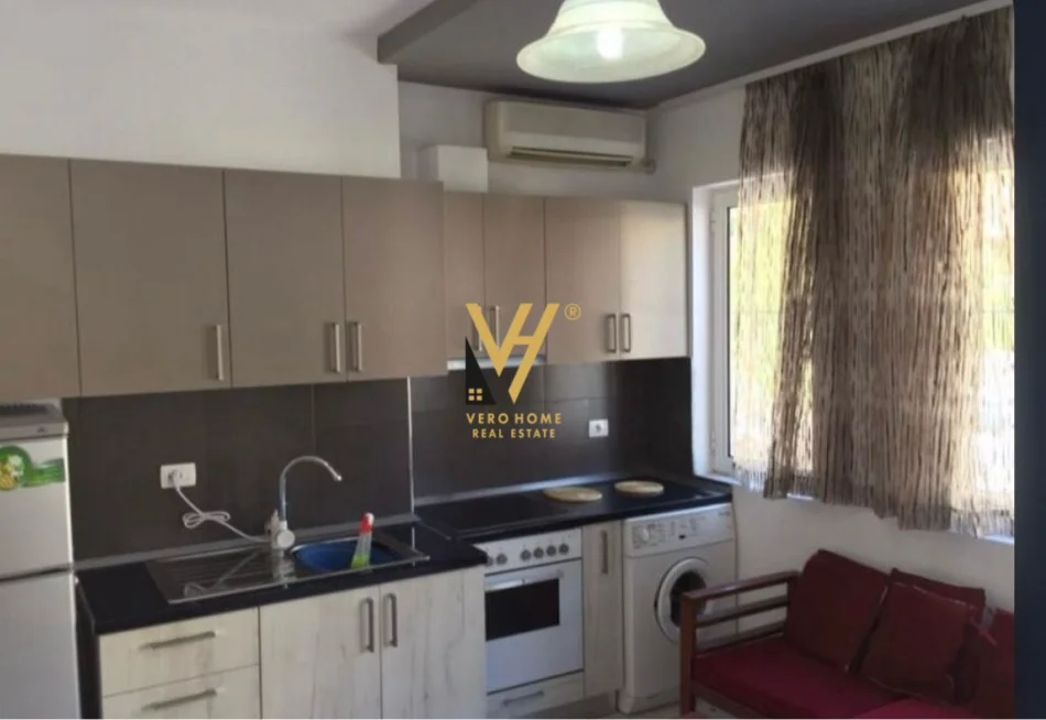 Tirane, jepet me qera garsonier Kati 1, 40 m² 420 € (RRUGA FORTUZI)