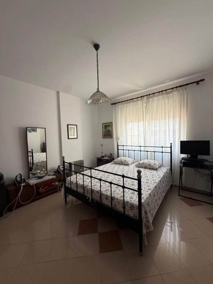 🏡 SHITET APARTAMENT 2+1  📍 Pazari i Ri, Tiranë