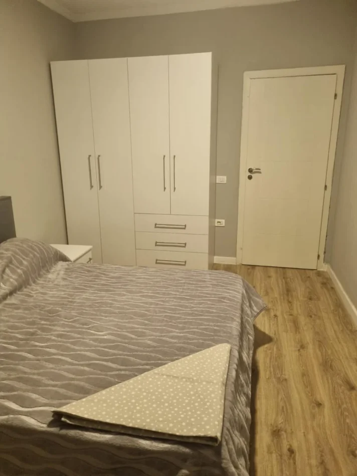 Tirane, shitet apartament 1+1 Kati 2, 60 m² 93.000 € (fresk)