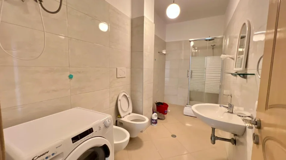 ME QERA: 2+1📍Kopshti Zoologjik (Rr.Bilal Sina) - 70,000 Leke/Muaj - Sp.90m²  - Pallat i Ri V.2016 || Pamje Fantastike nga Kopshti Zoologjik✨️