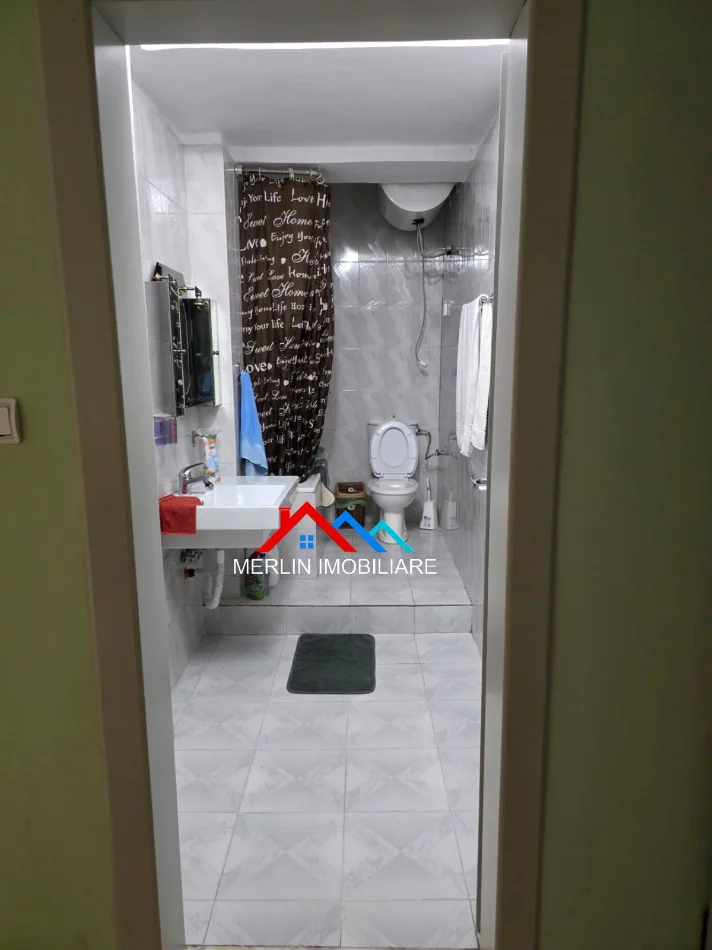 Tirane, jepet me qera apartament 2+1+Ballkon Kati 2, 100 m² 638 € (RRUGA PETRO NINI LUARASI,SHKOLLA E BALETIT)