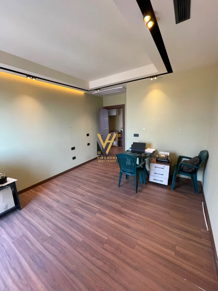 Tirane, jepet me qera ambjent biznesi Kati 7, 110 m² 1.850 € (RRUGA E KAVAJES)