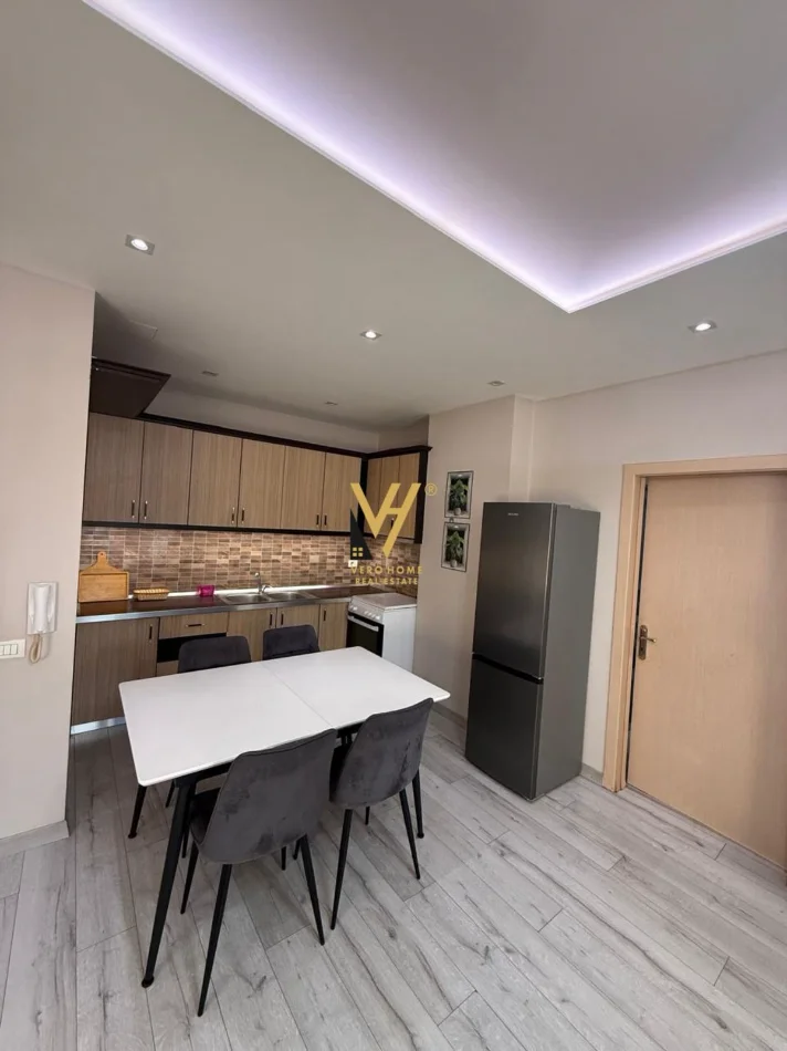 Tirane, shitet apartament 2+1+Ballkon Kati 4, 100 m² 169.000 € (ASTIR)