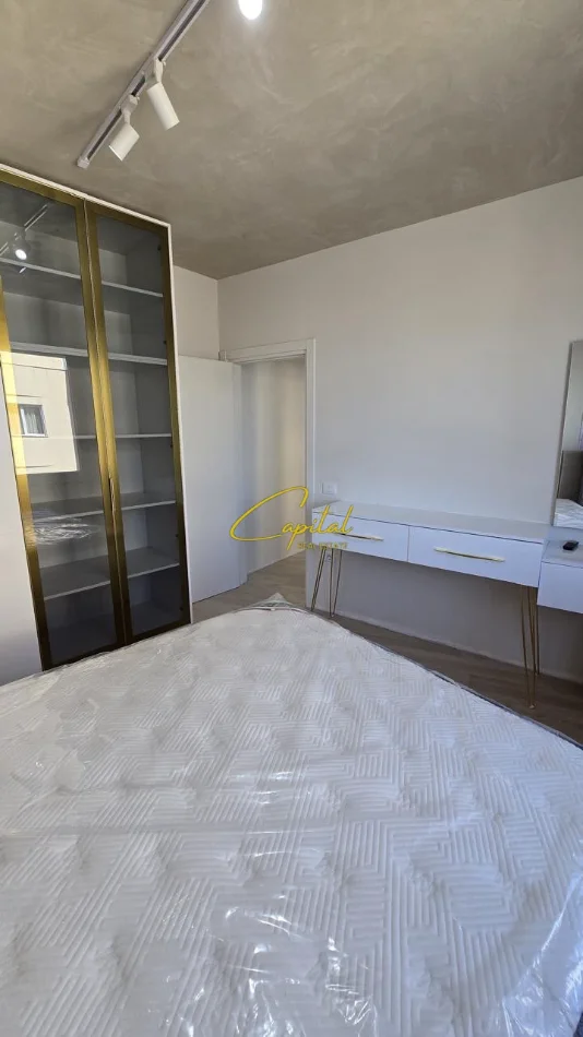 Tirane, jepet me qera apartament 1+1 Kati 8, 70 m² 600 € (ASTIR)