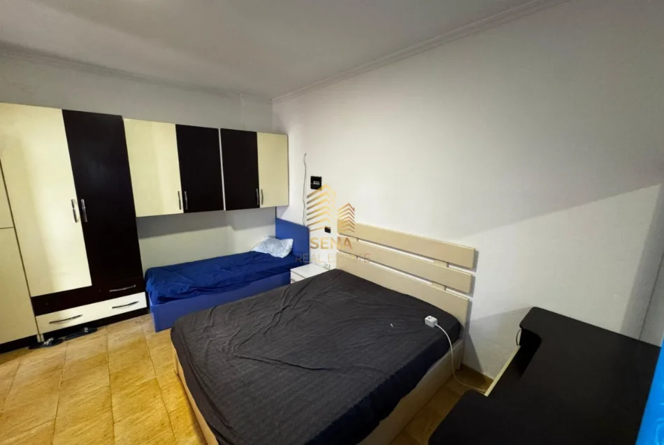 Tirane, jepet me qera apartament 1+1 Kati 0, 40 m² 300 € (Jordan Misja)