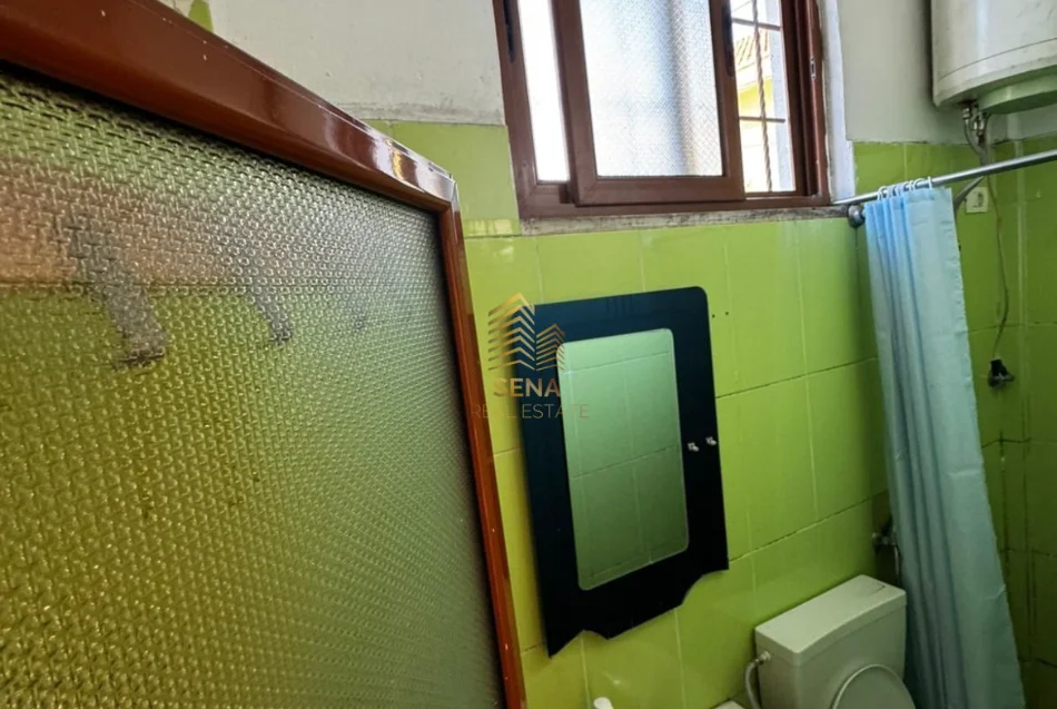 Tirane, jepet me qera apartament 1+1 Kati 0, 40 m² 300 € (Jordan Misja)