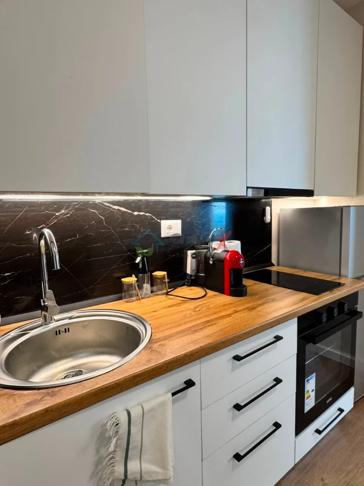 Durres, shitet garsonier Kati 8, 40 m² 100.000 € (Shkembi i Kavajes)