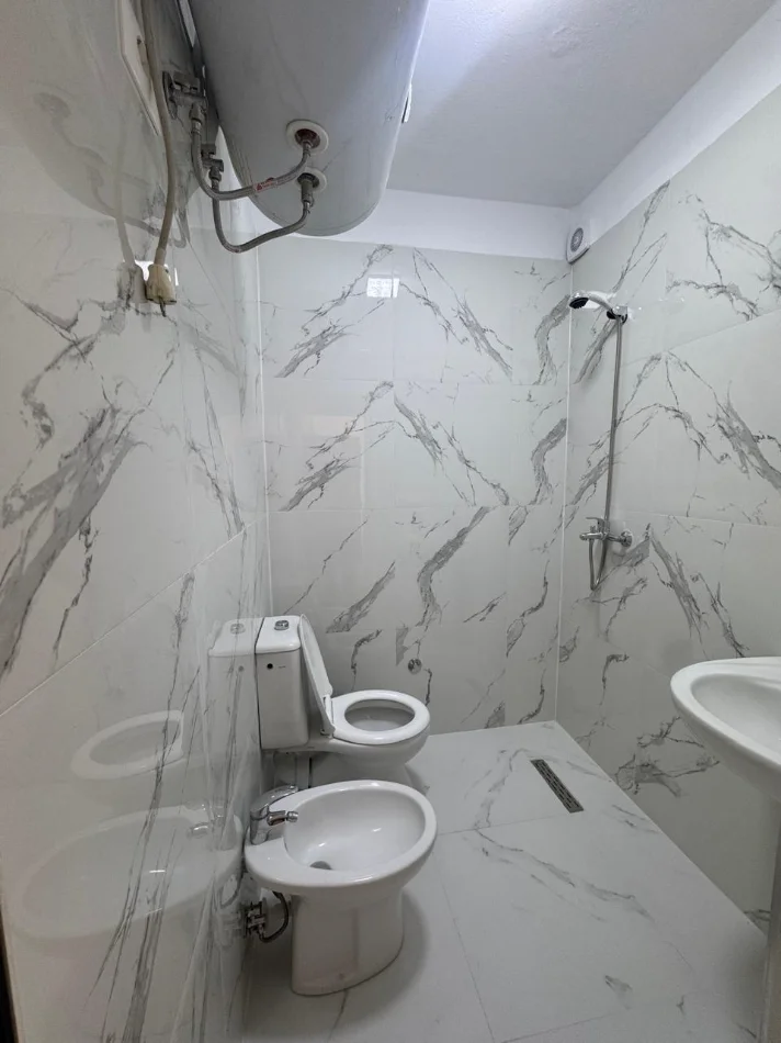 Tirane, shitet apartament 1+1 Kati 2, 35 m² 7.000.000 LEKE (Fresk, pranë Restorant Freskut)