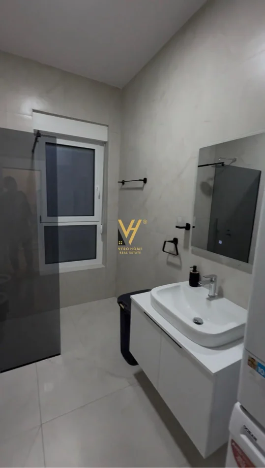 Tirane, jepet me qera apartament 1+1+Ballkon Kati 6, 60 m² 520 € (ALI DEMI)