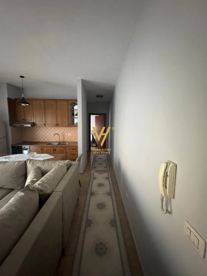 Tirane, jepet me qera apartament 1+1+Ballkon Kati 8, 67 m² 520 € (DON BOSKO)