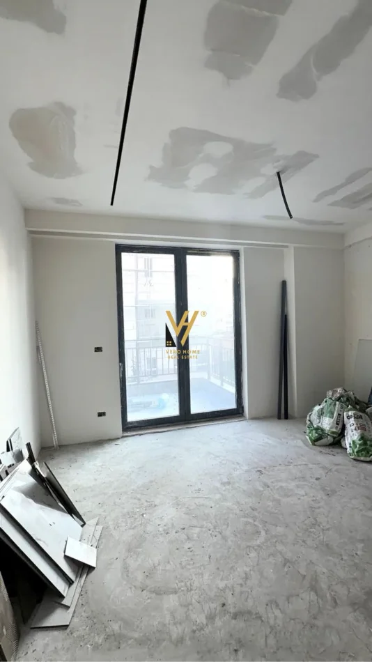 Tirane, jepet me qera ambjent biznesi Kati 2, 100 m² 1.000 € (RRUGA E KAVAJES)