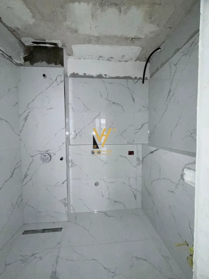 Tirane, jepet me qera ambjent biznesi Kati 2, 100 m² 1.000 € (RRUGA E KAVAJES)