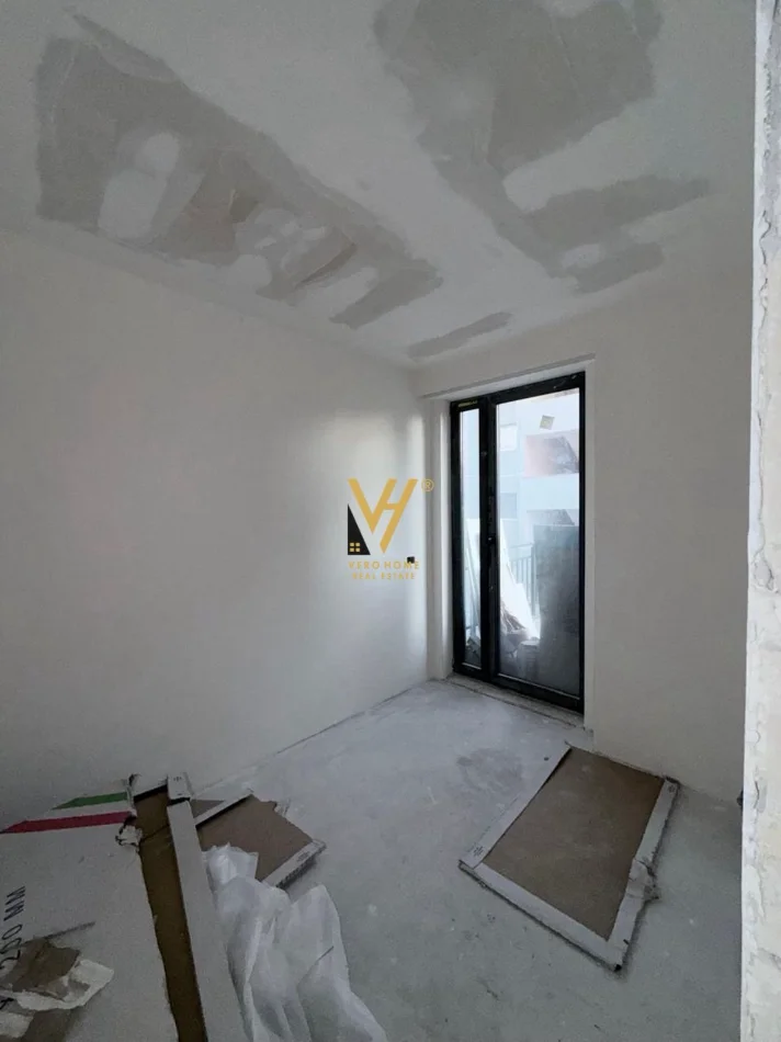 Tirane, jepet me qera ambjent biznesi Kati 2, 100 m² 1.000 € (RRUGA E KAVAJES)