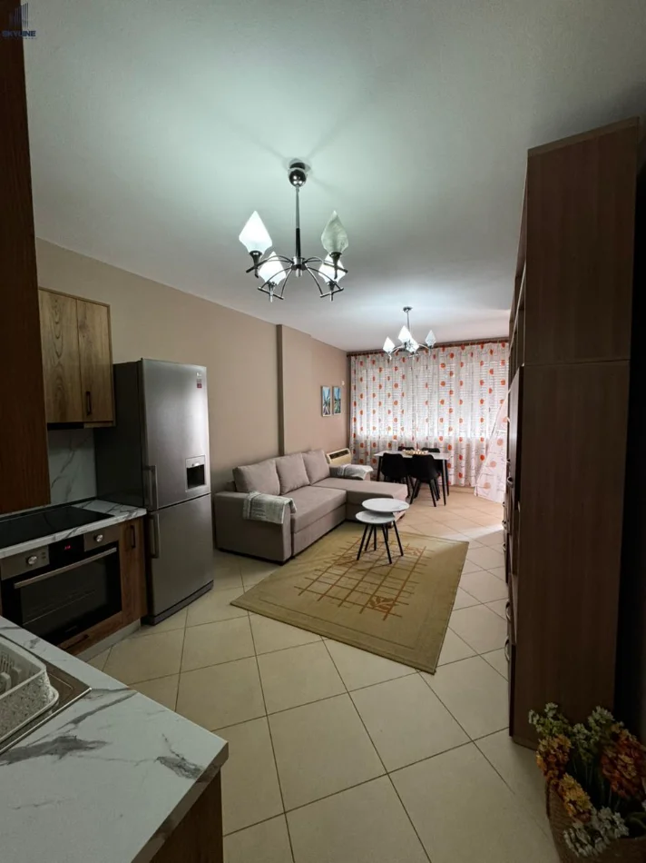 Tirane, jepet me qera apartament 1+1 Kati 3, 450 € (Astir)