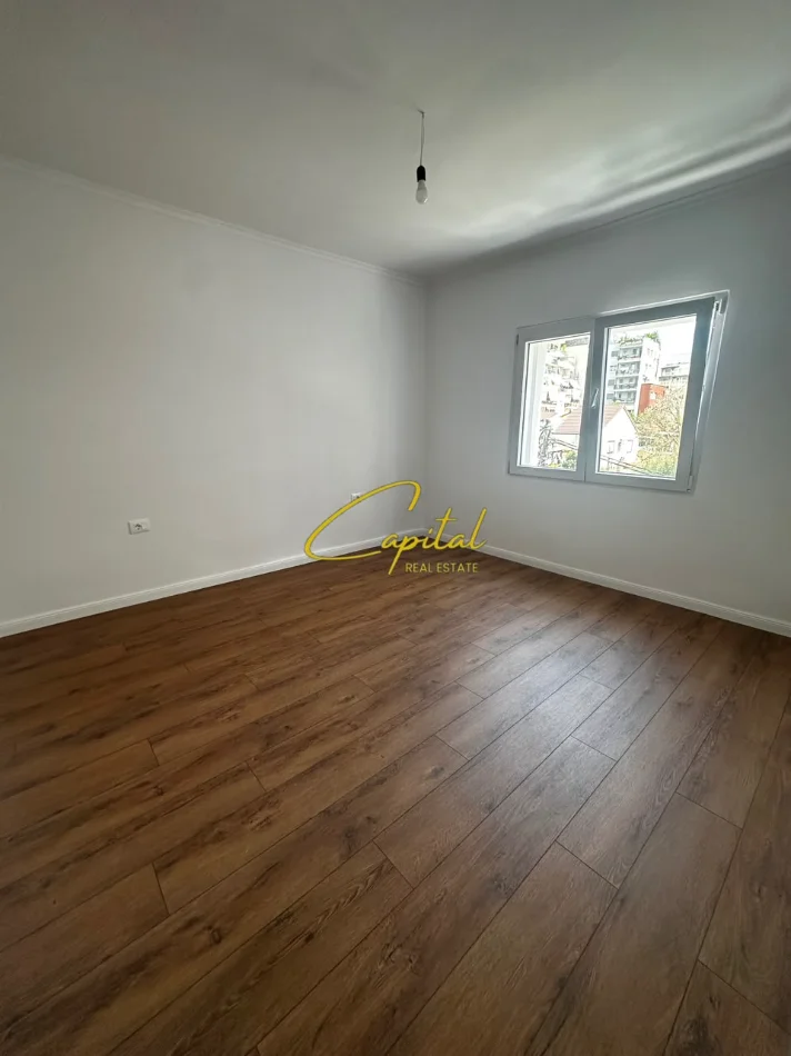 Tirane, shitet apartament 1+1 Kati 3, 66 m² 160.000 € (PAZARI I RI)