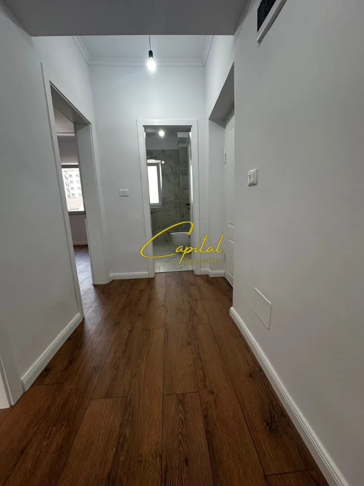 Tirane, shitet apartament 1+1 Kati 3, 66 m² 160.000 € (PAZARI I RI)