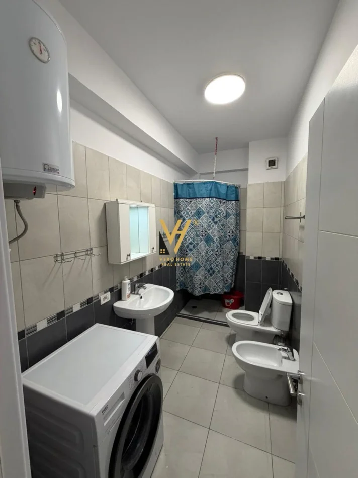 Tirane, jepet me qera apartament 2+1+Ballkon Kati 5, 80 m² 620 € (GOLDEN PARK , YZBERISHT)