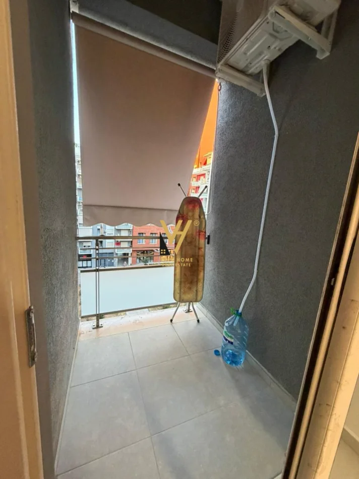 Tirane, jepet me qera apartament 2+1+Ballkon Kati 5, 80 m² 620 € (GOLDEN PARK , YZBERISHT)