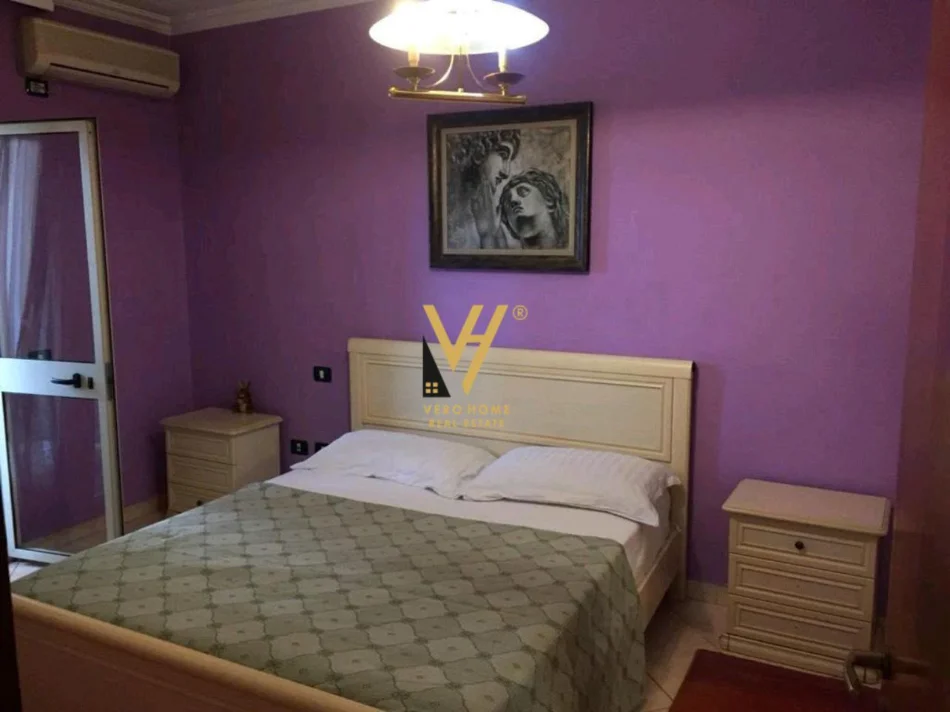 Tirane, jepet me qera apartament 1+1+Ballkon Kati 7, 100 m² 750 € (STACIONI I TRENIT)