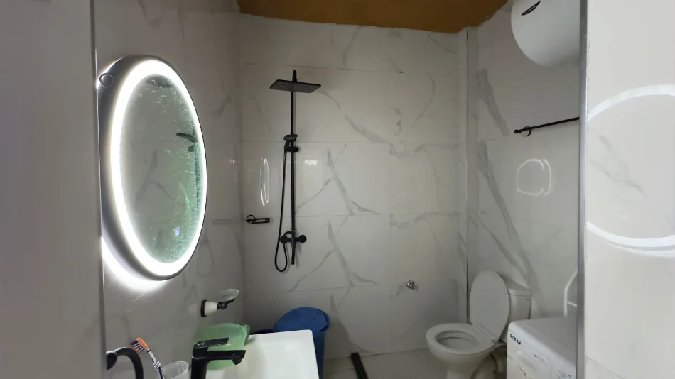 Tirane, jepet me qera apartament 1+1 Kati 5, 49 m² 500 € (Shallvaret)