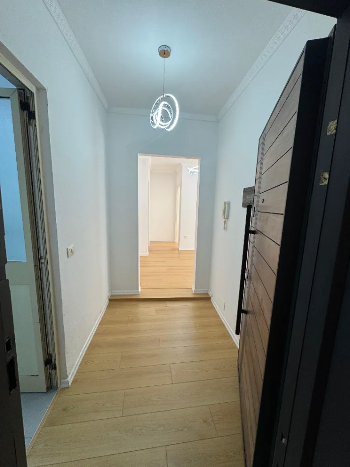 Tirane, shitet apartament 2+1+Ballkon Kati 2, 78 m² (Fresk, Rruga e Dajtit)