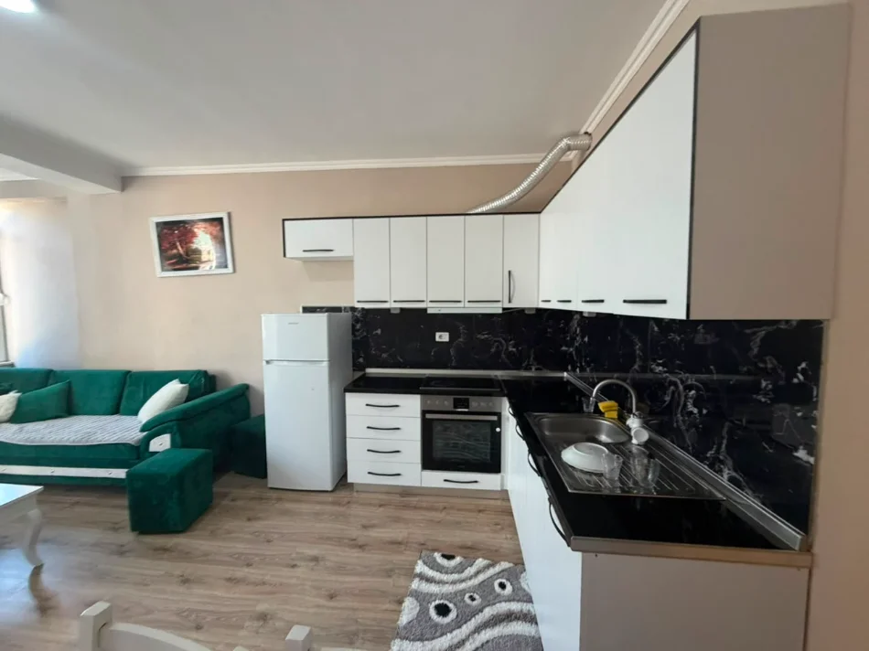 Tirane, shitet apartament 1+1 Kati 2, 60 m² 93.000 € (fresk)