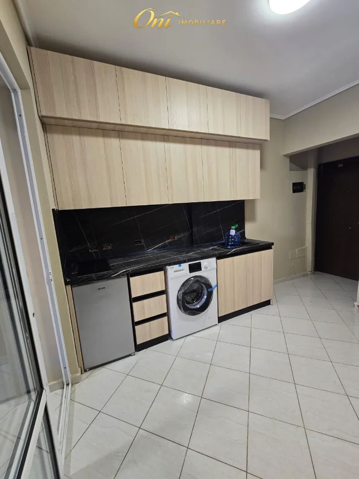 Tirane, jepet me qera garsonier 1+1 Kati 2, 40 m² 480 € (21 DHJETORI)