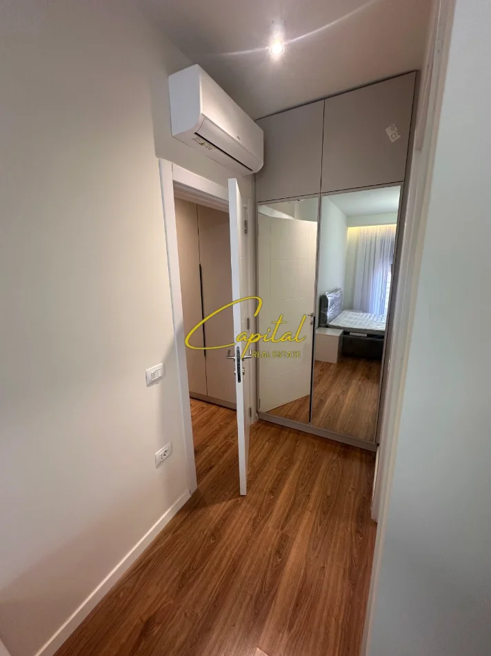 Tirane, jepet me qera apartament 2+1 Kati 6, 115 m² 1.000 € (LAPRAKE)