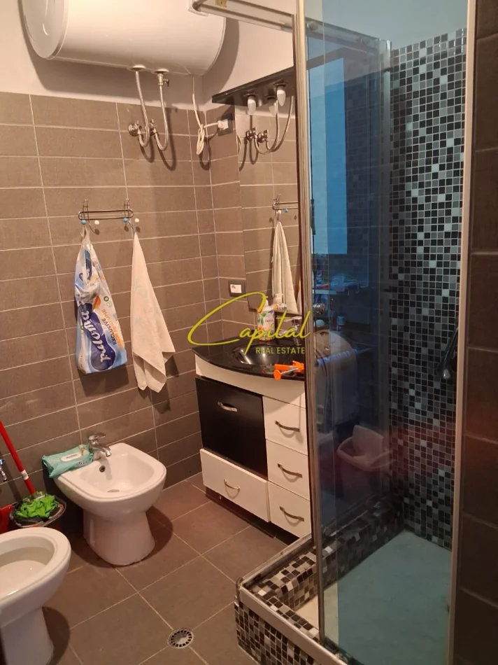 Tirane, jepet me qera apartament 2+1 Kati 4, 103 m² 720 € (MYSLYM SHYRI)