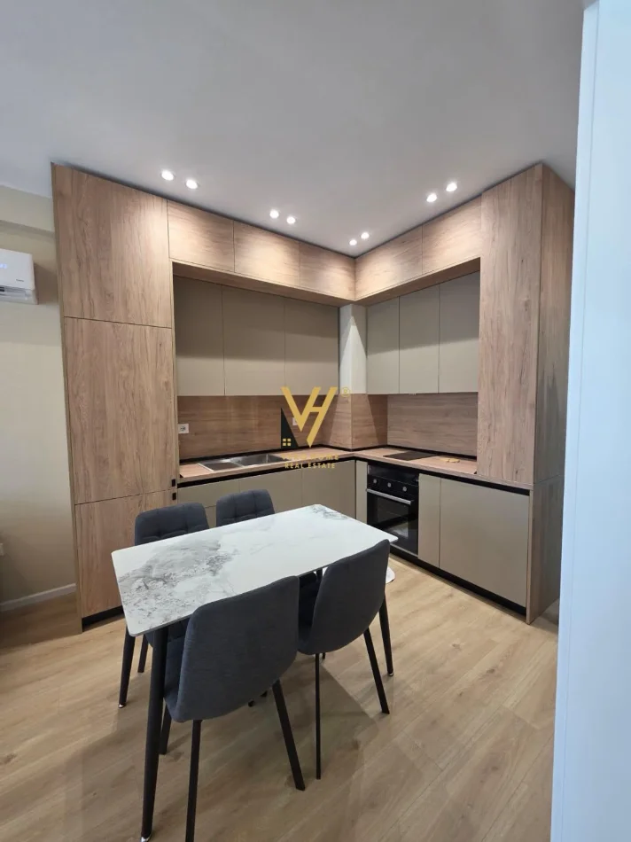 Tirane, jepet me qera apartament 1+1+Ballkon Kati 5, 57 m² 470 € (ALI DEMI)