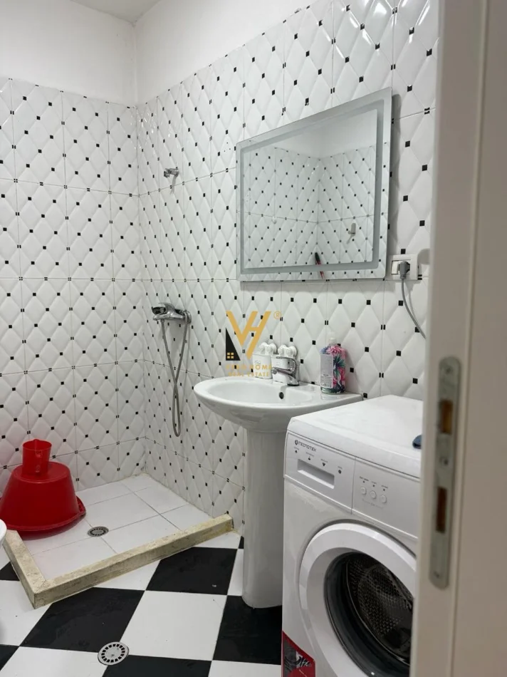 Tirane, jepet me qera apartament 2+1+Ballkon Kati 3, 90 m² 650 € (INXHINIERIA)