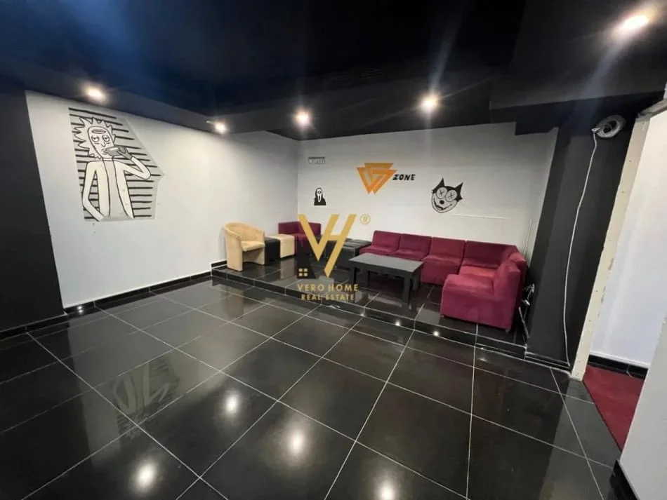 Tirane, jepet me qera ambjent biznesi Kati -1, 150 m² 820 € (5 MAJI)