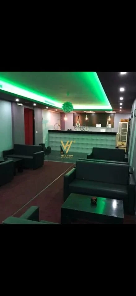 Tirane, jepet me qera ambjent biznesi Kati -1, 150 m² 820 € (5 MAJI)