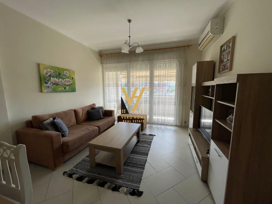 Tirane, jepet me qera apartament 2+1+Ballkon Kati 6, 80 m² 770 € (RRUGA E KAVAJES)
