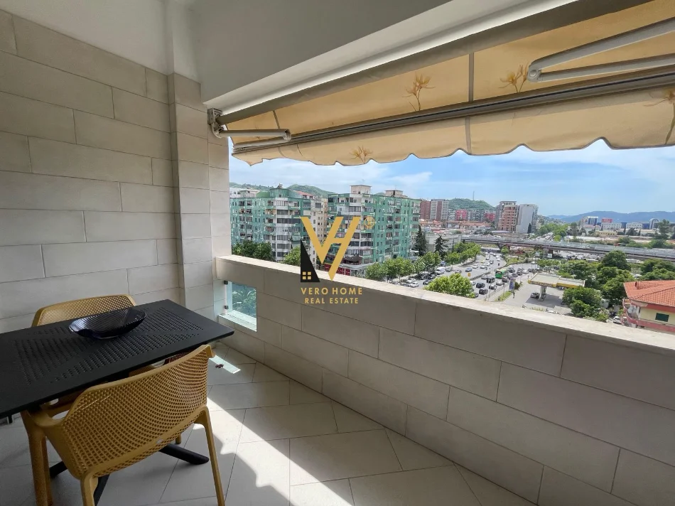 Tirane, jepet me qera apartament 2+1+Ballkon Kati 6, 80 m² 770 € (RRUGA E KAVAJES)
